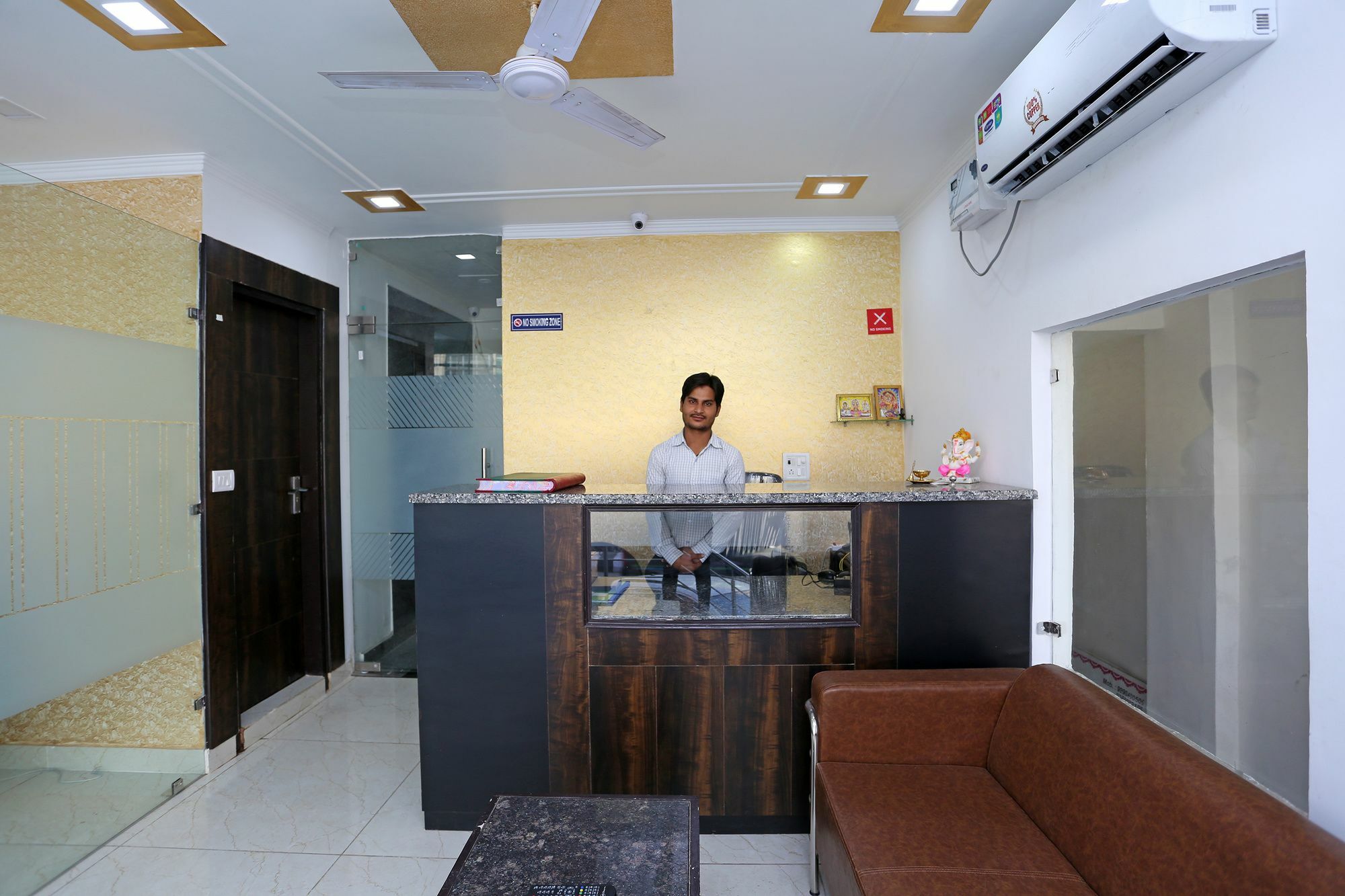 Hotel Aero Stay Neu-Delhi Exterior foto